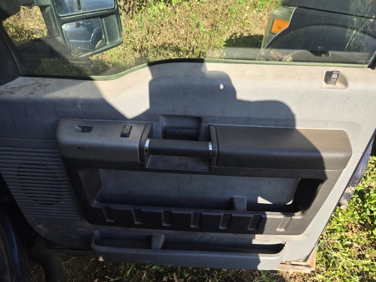 2014-ford-f250-image-30