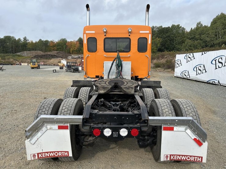2023-kenworth-w990-image-4