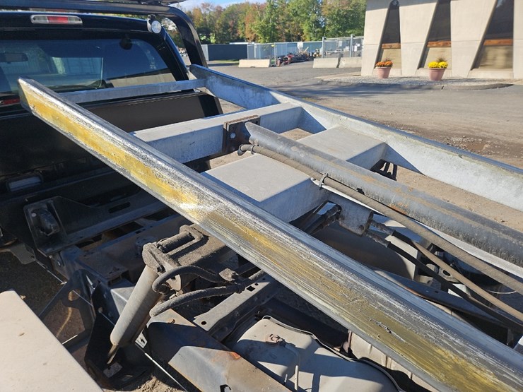 2014-ford-f550-xlt-image-14