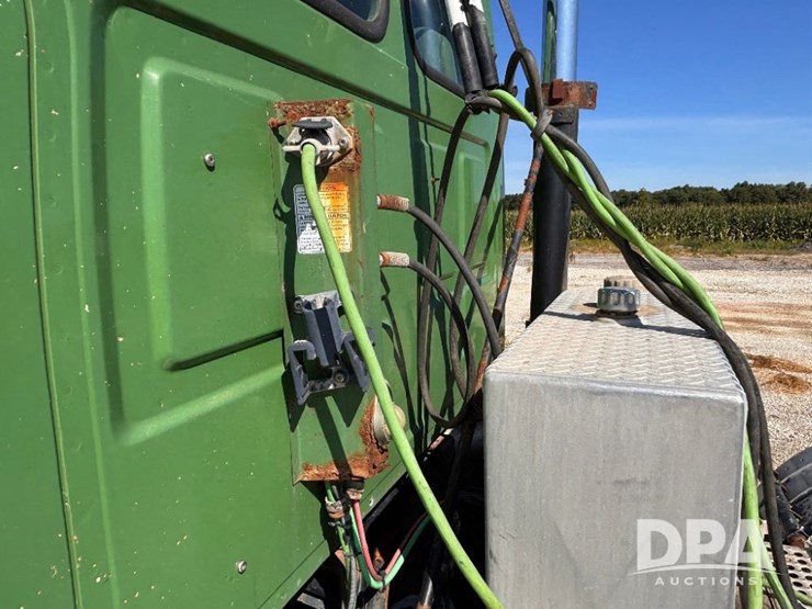 2004-sterling-day-cab-truck-(gp11427,-unit-31350)-image-26