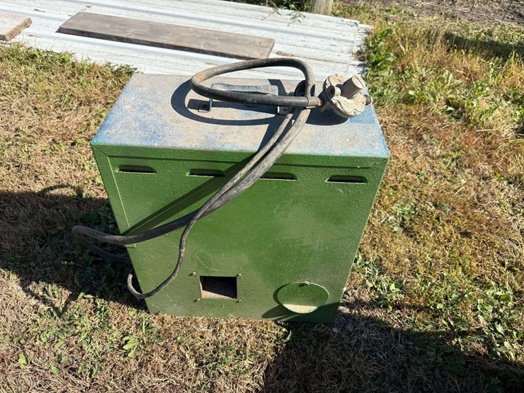 lb-white-heater,-with-regulator,-in-working-condition.-this-item-is-located-in-south-dakota,-therefo-image-1