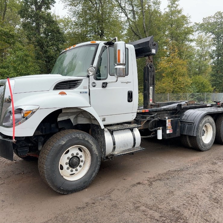 2012 INTERNATIONAL 7400