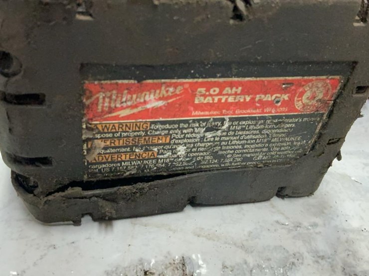 #113-•-milwaukee-grease-gun-image-9