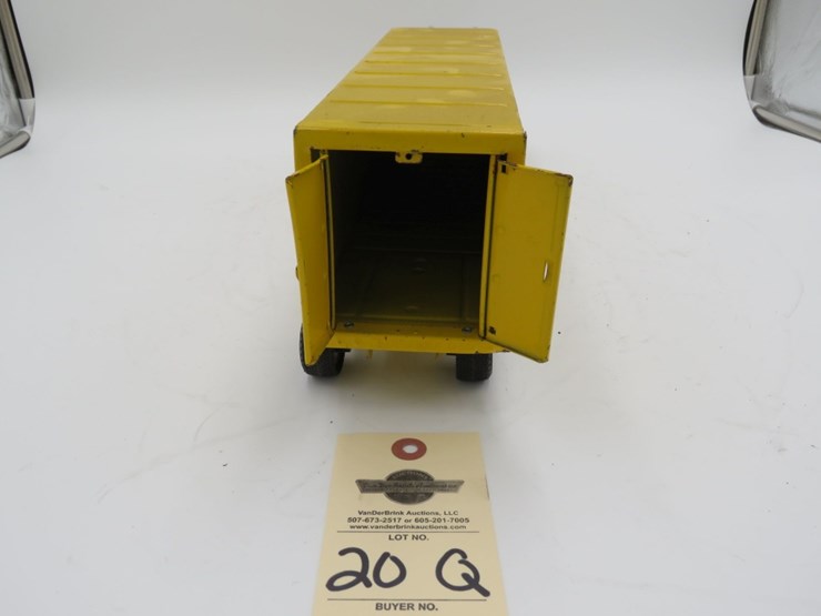 ertl-velveeta-semi-toy-image-3
