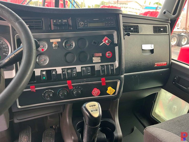 2007-kenworth-t800-image-9