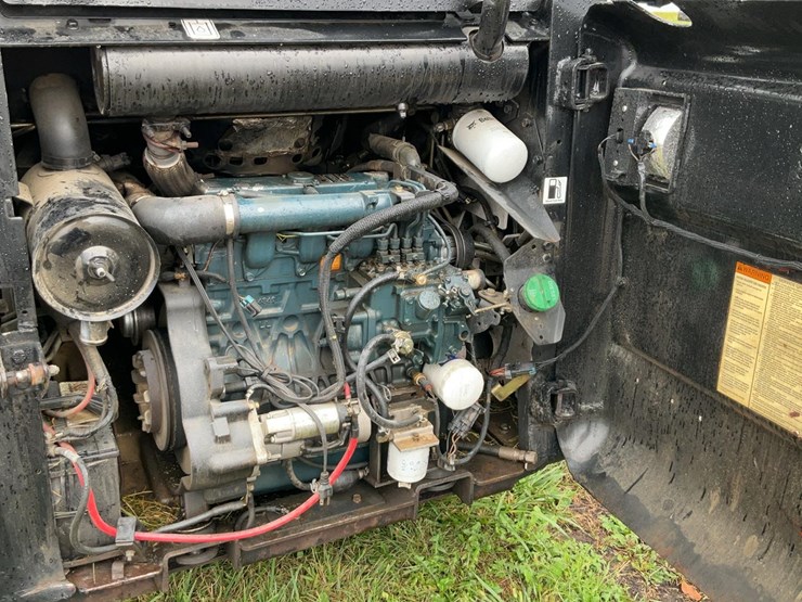 2010-bobcat-s175-image-23