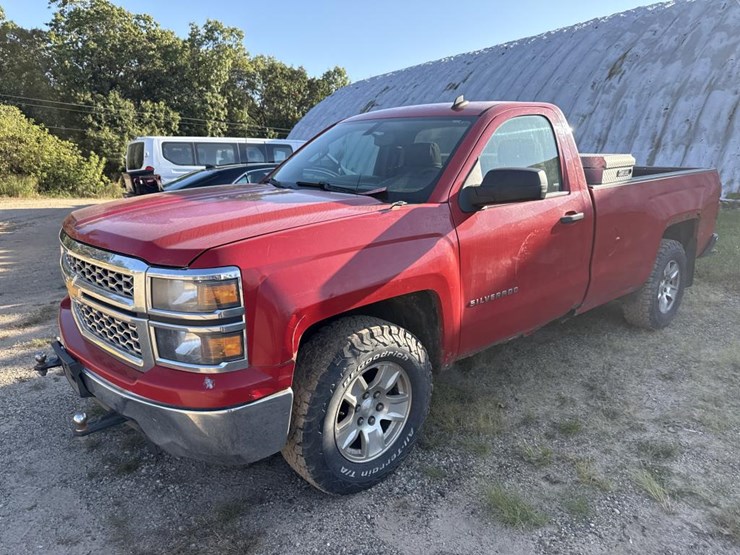 2014-chevrolet-silverado-1500-image-1