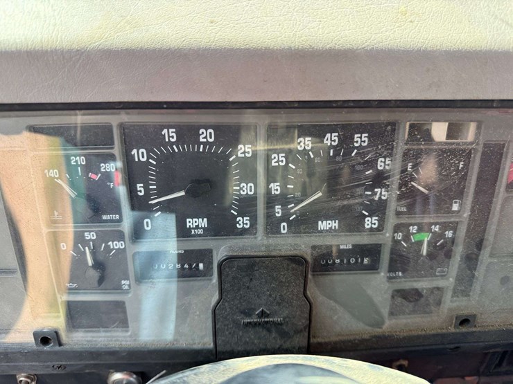 2000-international-b250-image-19