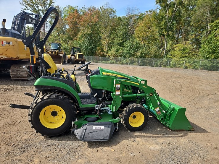2021-john-deere-2025r-image-4