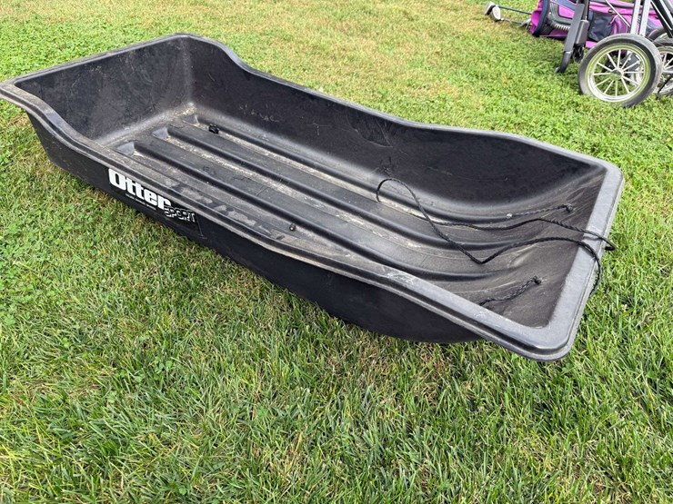 otter-ice-fishing-sled-image-1
