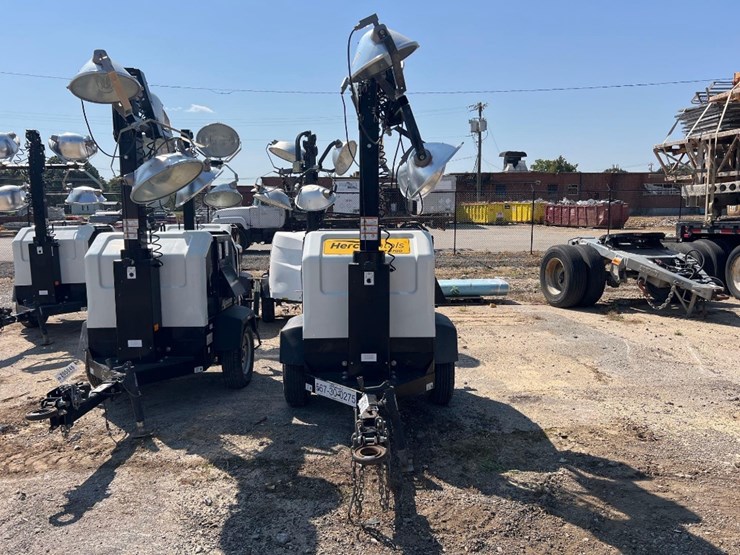 2019-allmand-night-life-v-series-light-plant-image-2