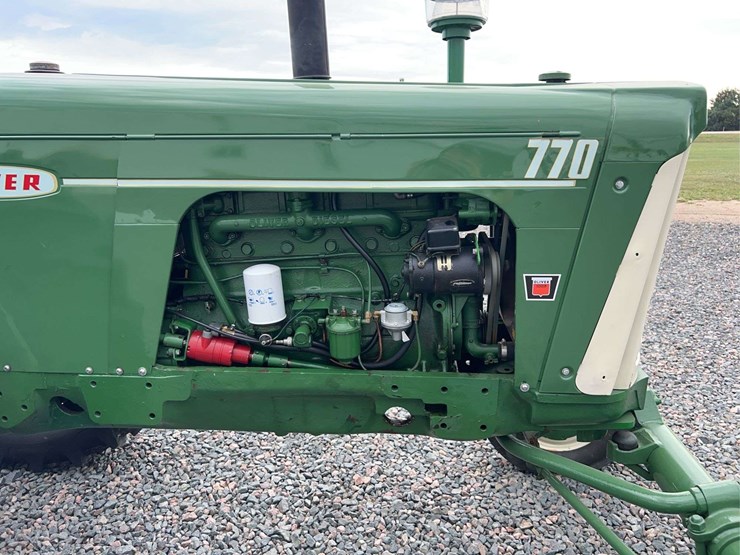 1958-oliver-770-image-26