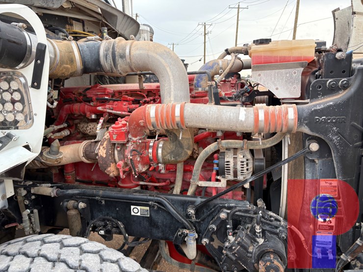2020-kenworth-t800-image-15