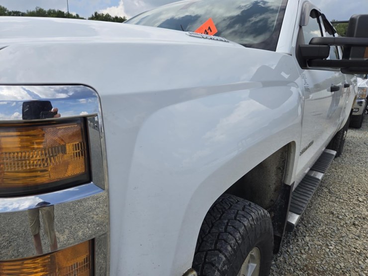 2016-chevrolet-2500hd-image-13