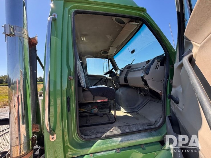 2004-sterling-day-cab-truck-(gp11427,-unit-31350)-image-69