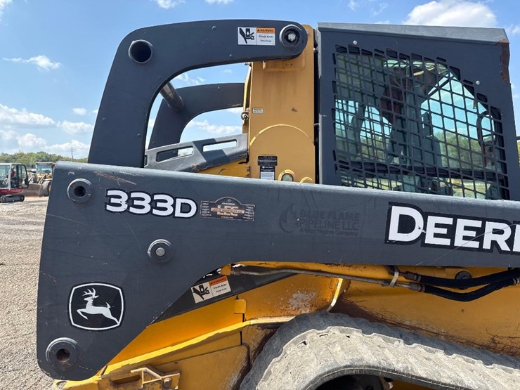 2012-deere-333d-image-24