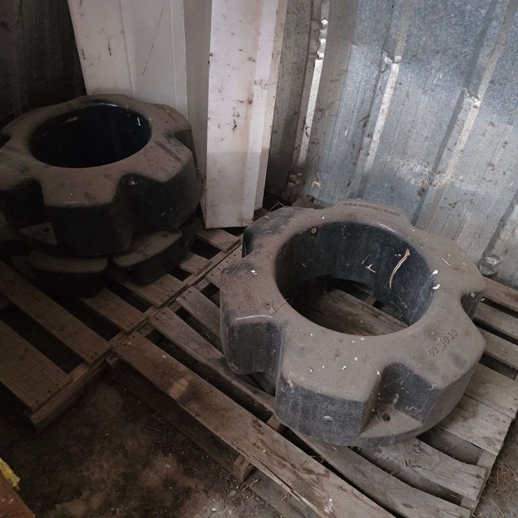 (2) Inside and Outside Rear Wheel Weight Set for Case IH MFWD Tractor, (2) 1000lb Weights and (2) 50