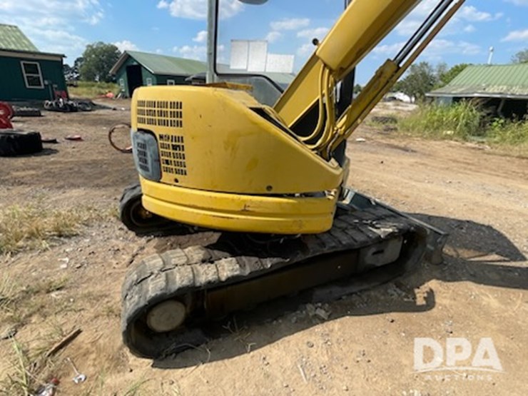 komatsu-pc50uu-2-image-2