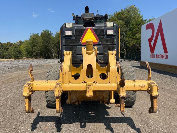 caterpillar-140m2-image-3