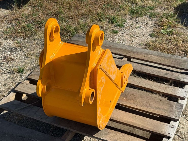 caterpillar-305-image-4