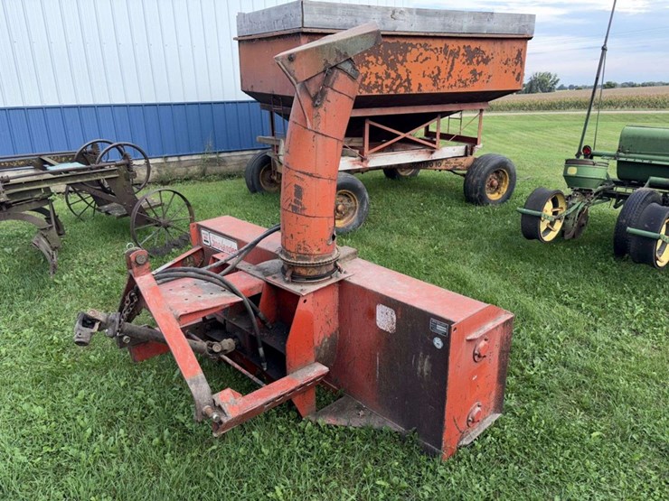 mckee-sno-lander-snowblower,-3pt,-540-pto,-hyd-turn-spout,-*must-be-removed-in-10-days-after-auction-image-3