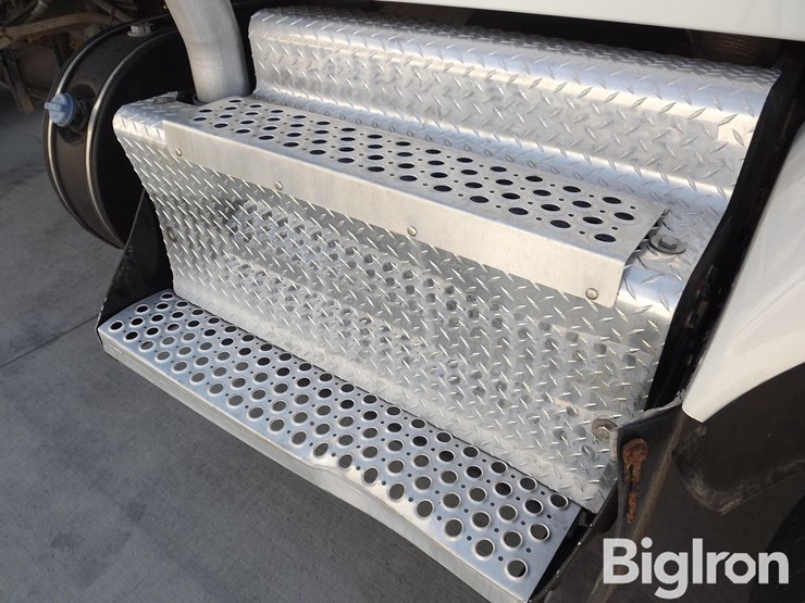 2014-kenworth-t400-image-16