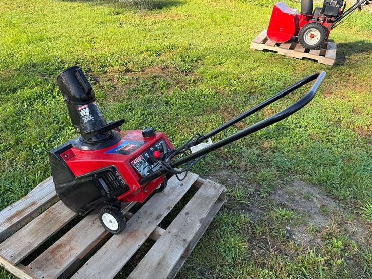 toro-power-light,-16”-snow-thrower,-runs-per-seller-image-5