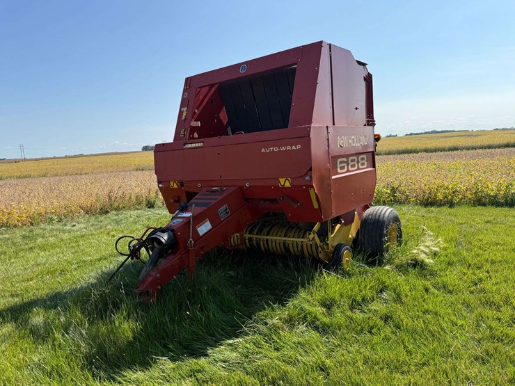 new-holland-688-image-6