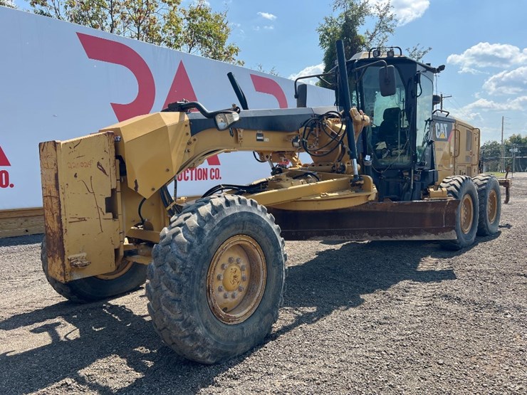 caterpillar-140m2-image-8