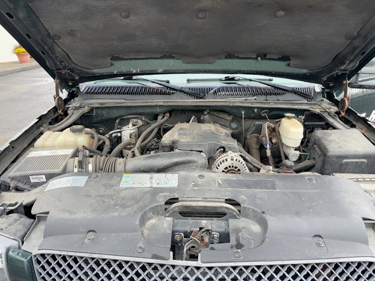 2003-chevrolet-silverado-2500hd-image-13