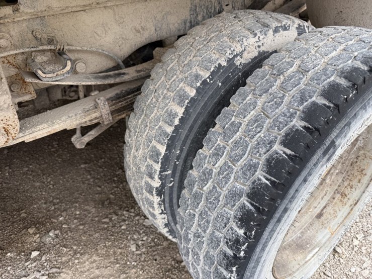 2008-ford-f550-image-37