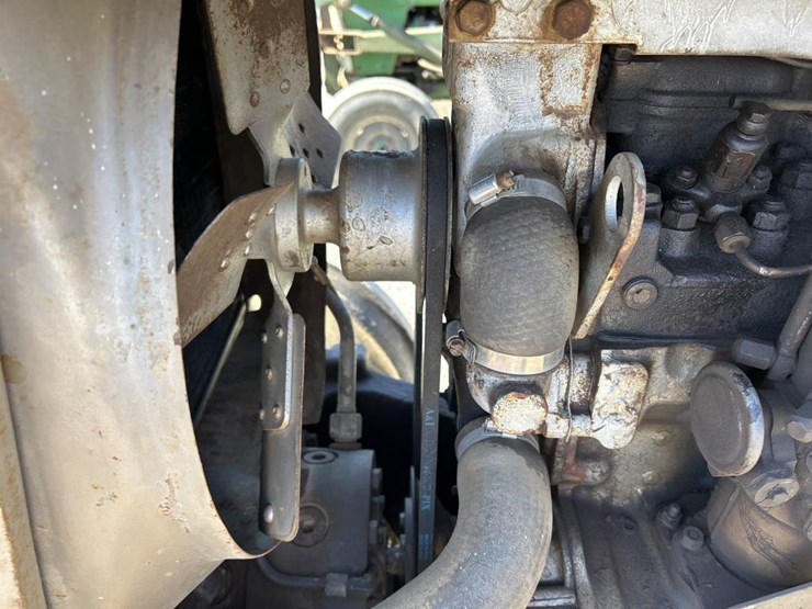 massey-ferguson-1100-image-17