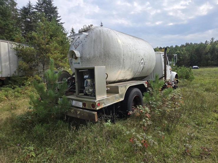 #2592-•-propane-truck-image-4