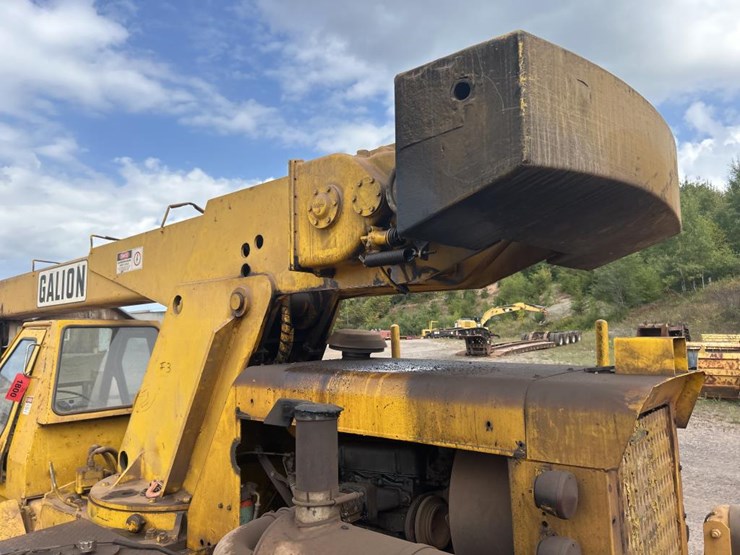 #1800-•-galion-2-stage-crane-truck-image-14