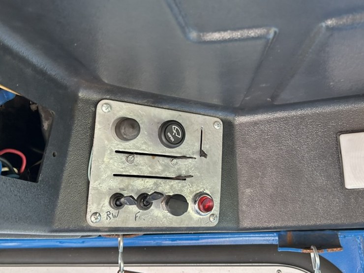 ford-1220-image-56