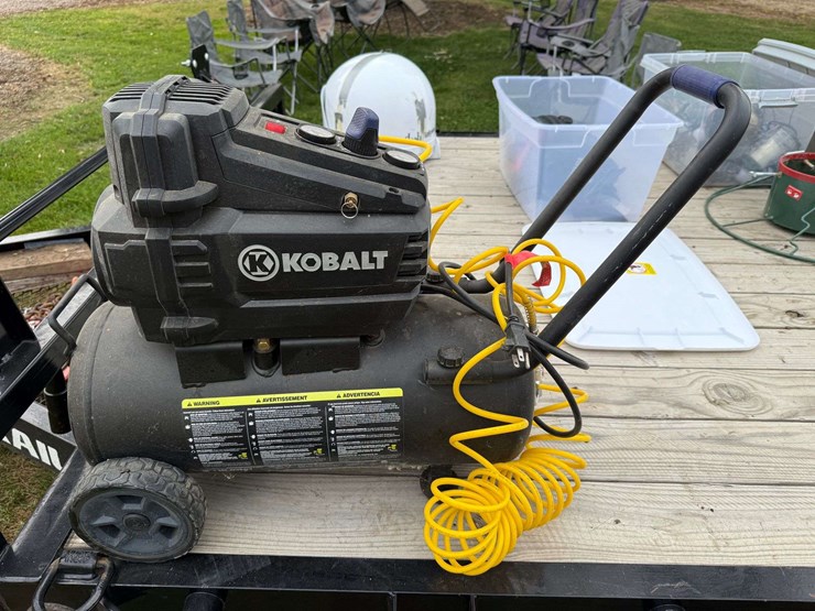 kobalt-8-gallon-air-compressor-image-2