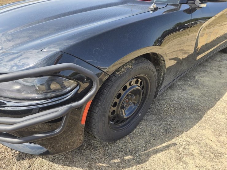#1235-•-2019-dodge-charger-awd-car-image-6
