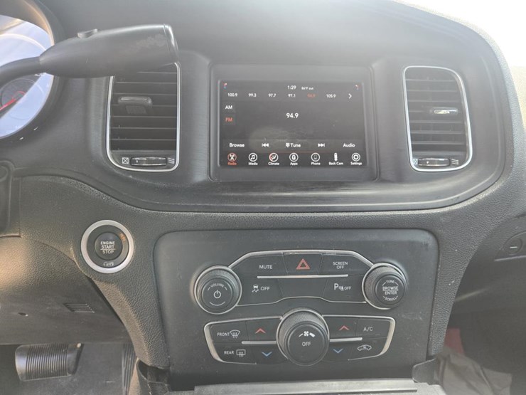 #1235-•-2019-dodge-charger-awd-car-image-25