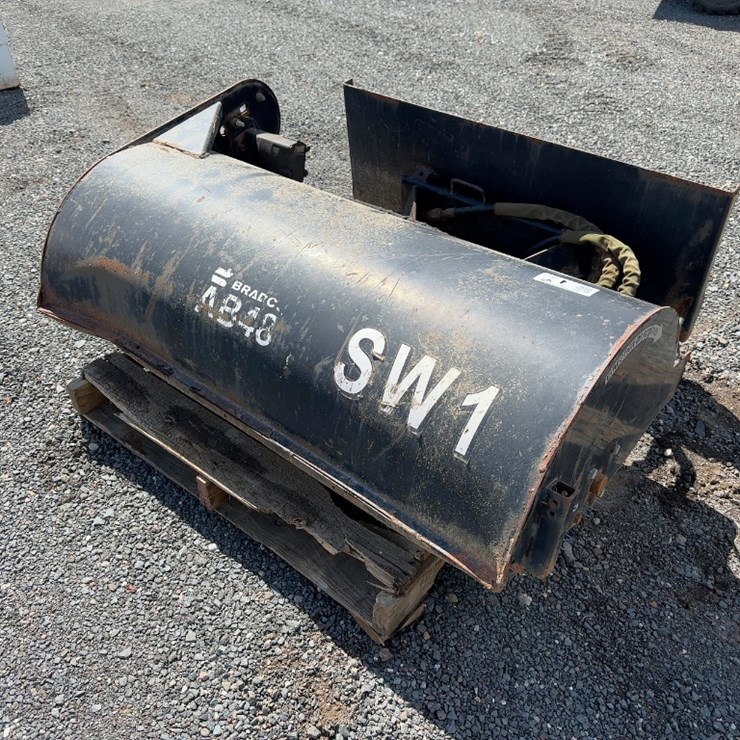 BRADCO 48" SWEEPER