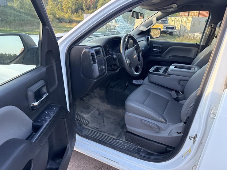 2019-chevrolet-1500-image-21