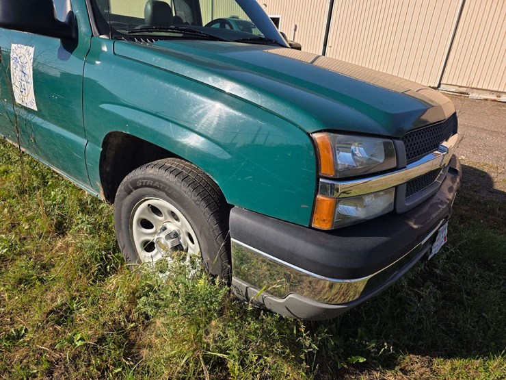 2005-chevrolet-1500-image-2