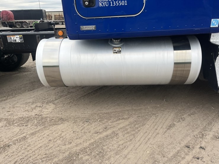 2020-kenworth-t680-image-107