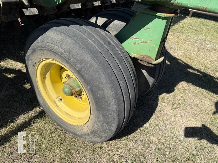 john-deere-750-image-7
