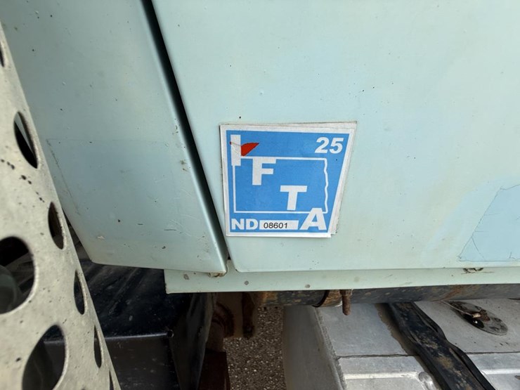 1995-ford-l9000-image-68