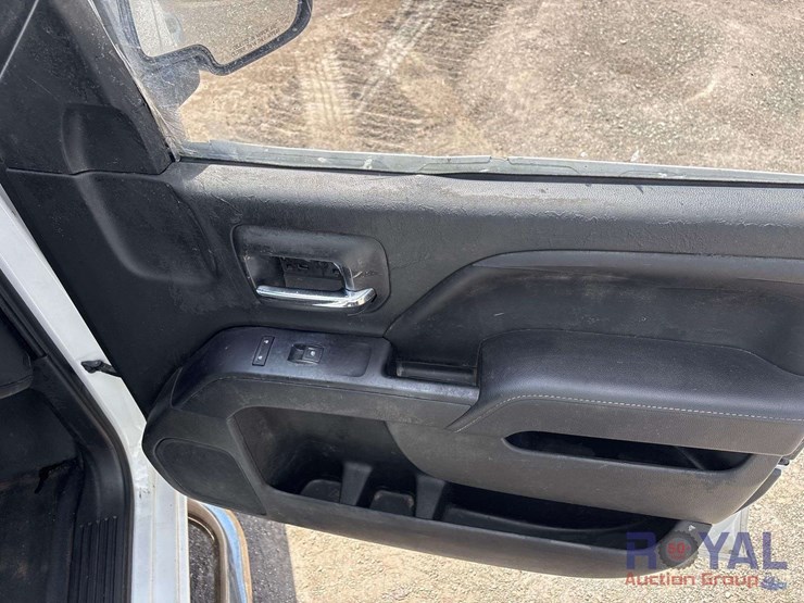 2015-chevrolet-silverado-1500-image-24