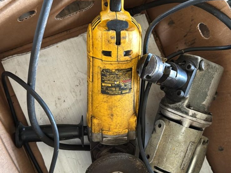 #156-•-electric-dewalt-grinder,-&-electric-nibbler-image-2