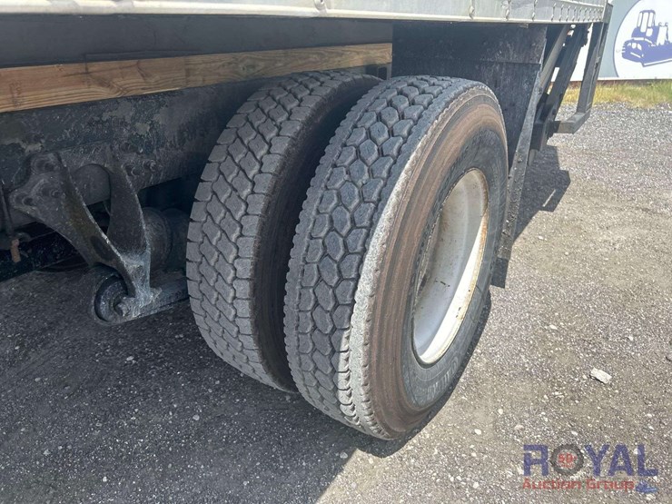 2019-international-durastar-4300-image-21