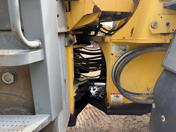 1999-komatsu-wa380-3mc-image-18