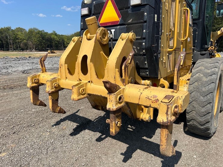 caterpillar-140m2-image-26