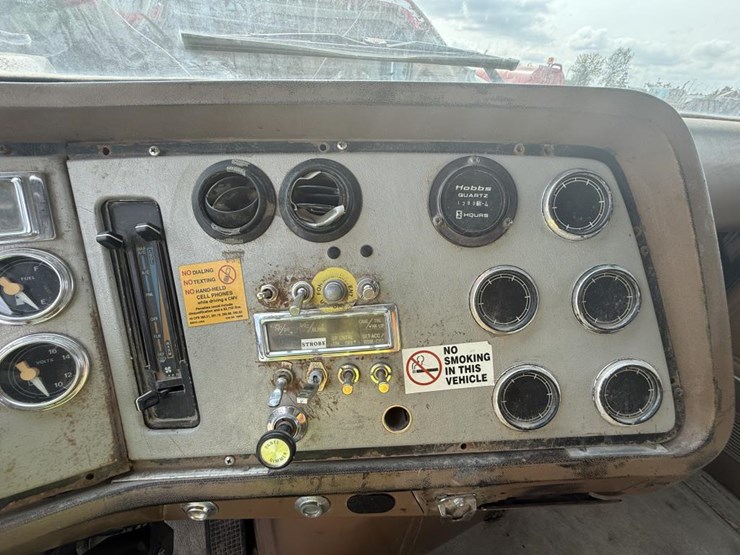 1995-ford-l9000-image-108